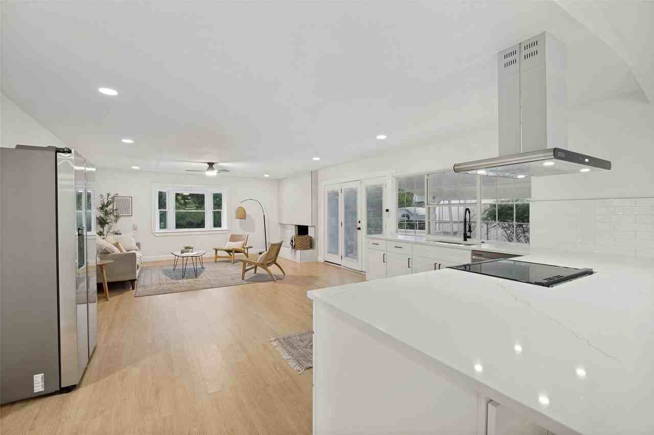 3020 Ravine Trl - Photo 6 of 30