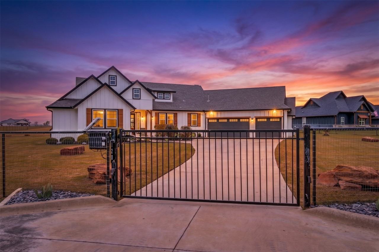 128 Chambers Creek Trl - Photo 2 of 26