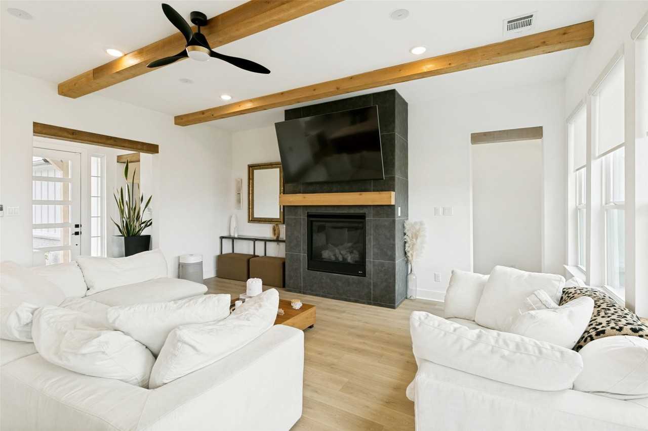 128 Chambers Creek Trl - Photo 6 of 26