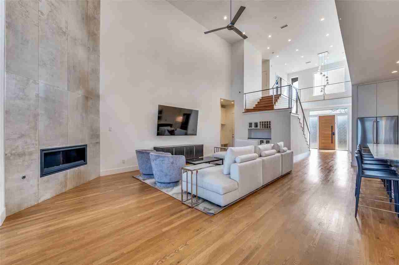 3925 Lively Ln - Photo 3 of 19