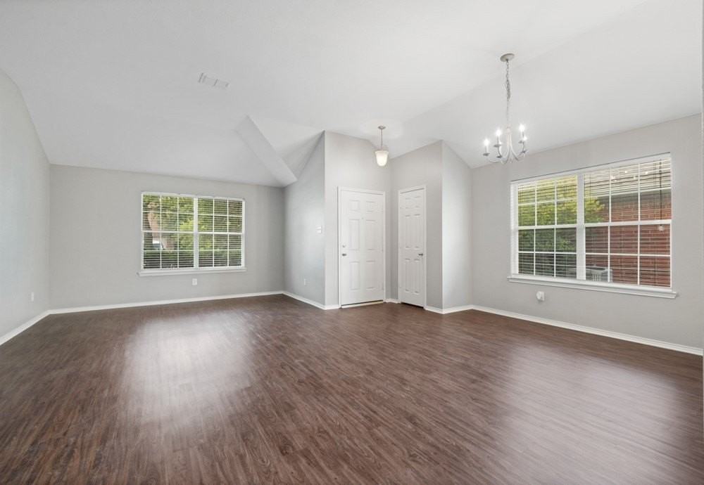 12152 Tacoma Ridge Dr - Photo 4 of 26