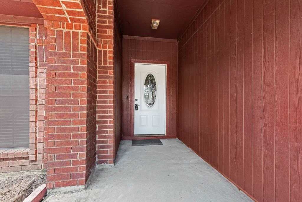 3206 Andrea Ln - Photo 5 of 35