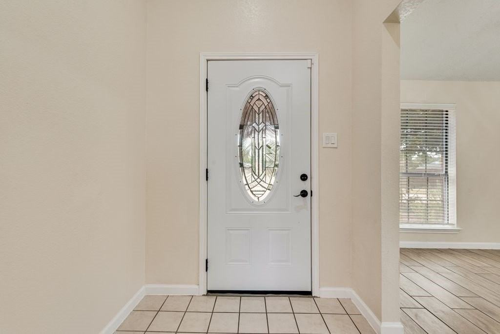 3206 Andrea Ln - Photo 6 of 35