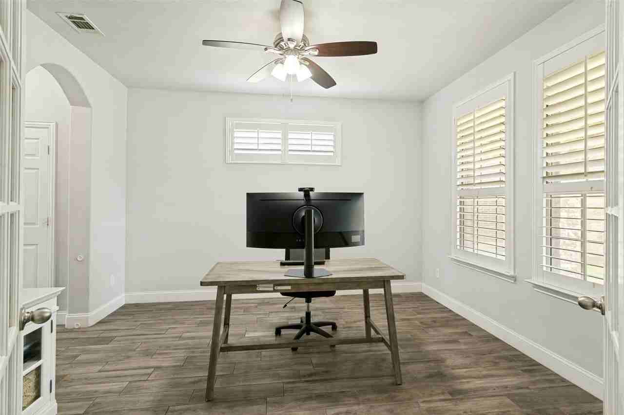 6356 Brynwyck Ln - Photo 3 of 35