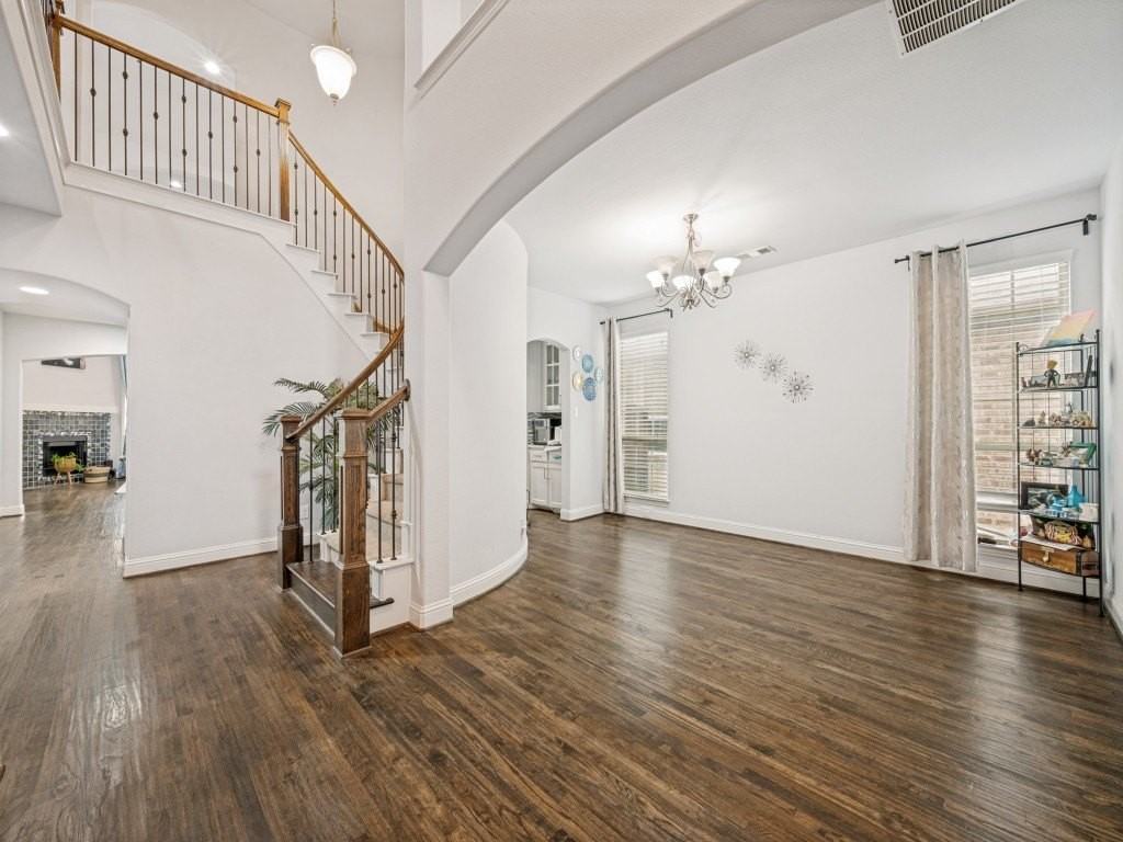 5112 Engleswood Trl - Photo 4 of 31