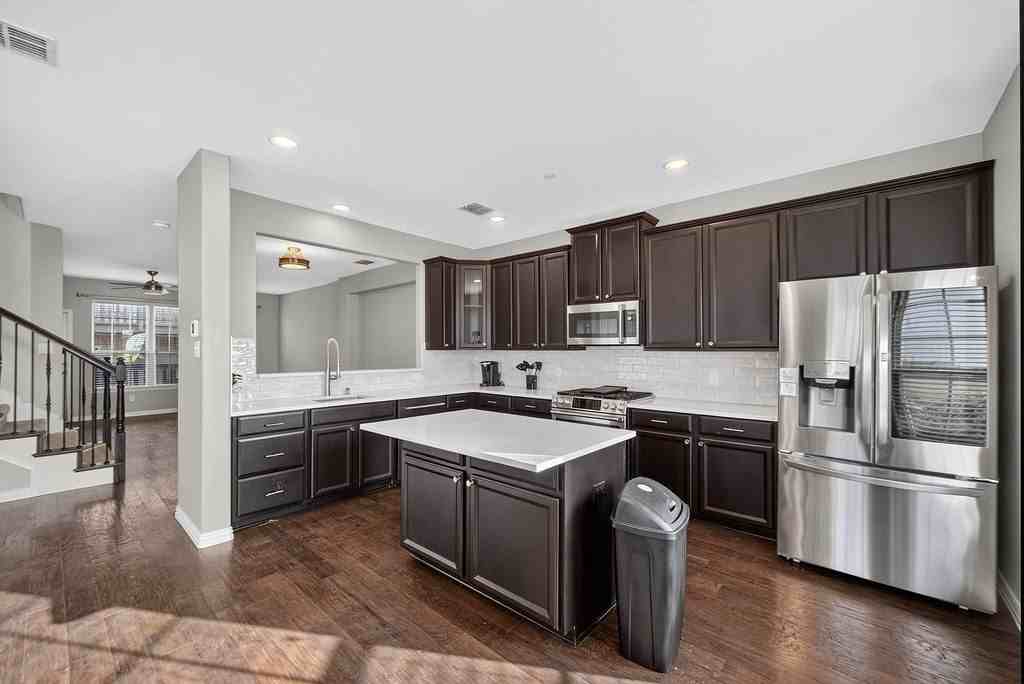 7880 Oxer Dr - Photo 2 of 36