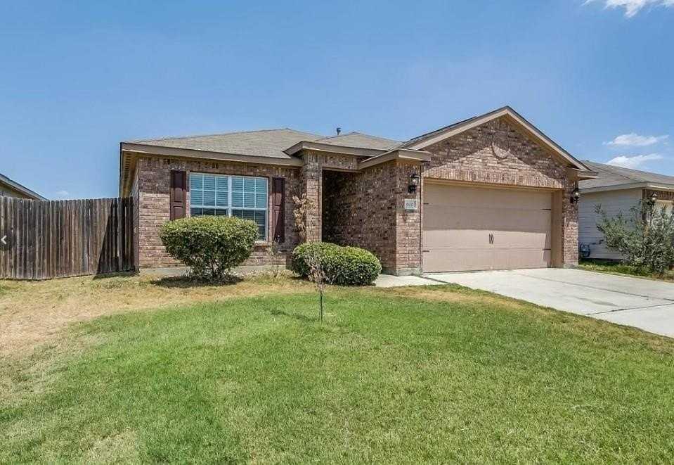 600 Noble Grove Ln - Photo 2 of 7