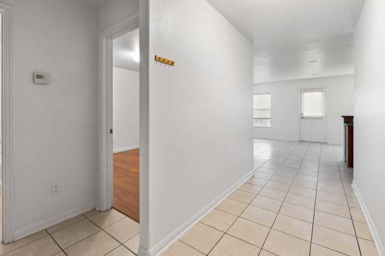 600 Noble Grove Ln - Photo 7 of 7