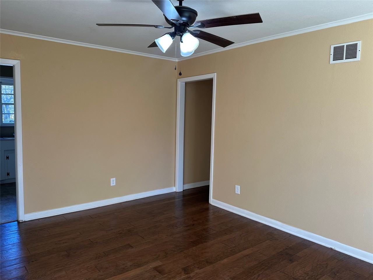 9113 Laurie Ln - Photo 2 of 18