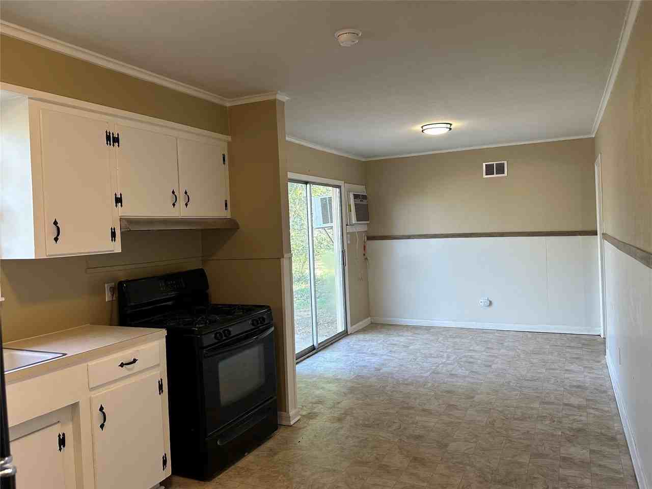 9113 Laurie Ln - Photo 6 of 18