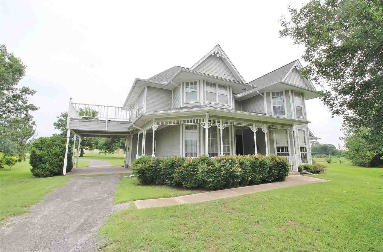 8150 Bob White Rd - Photo 2 of 36