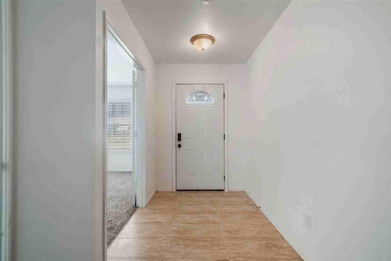 2901 Saddle Dr - Photo 2 of 30