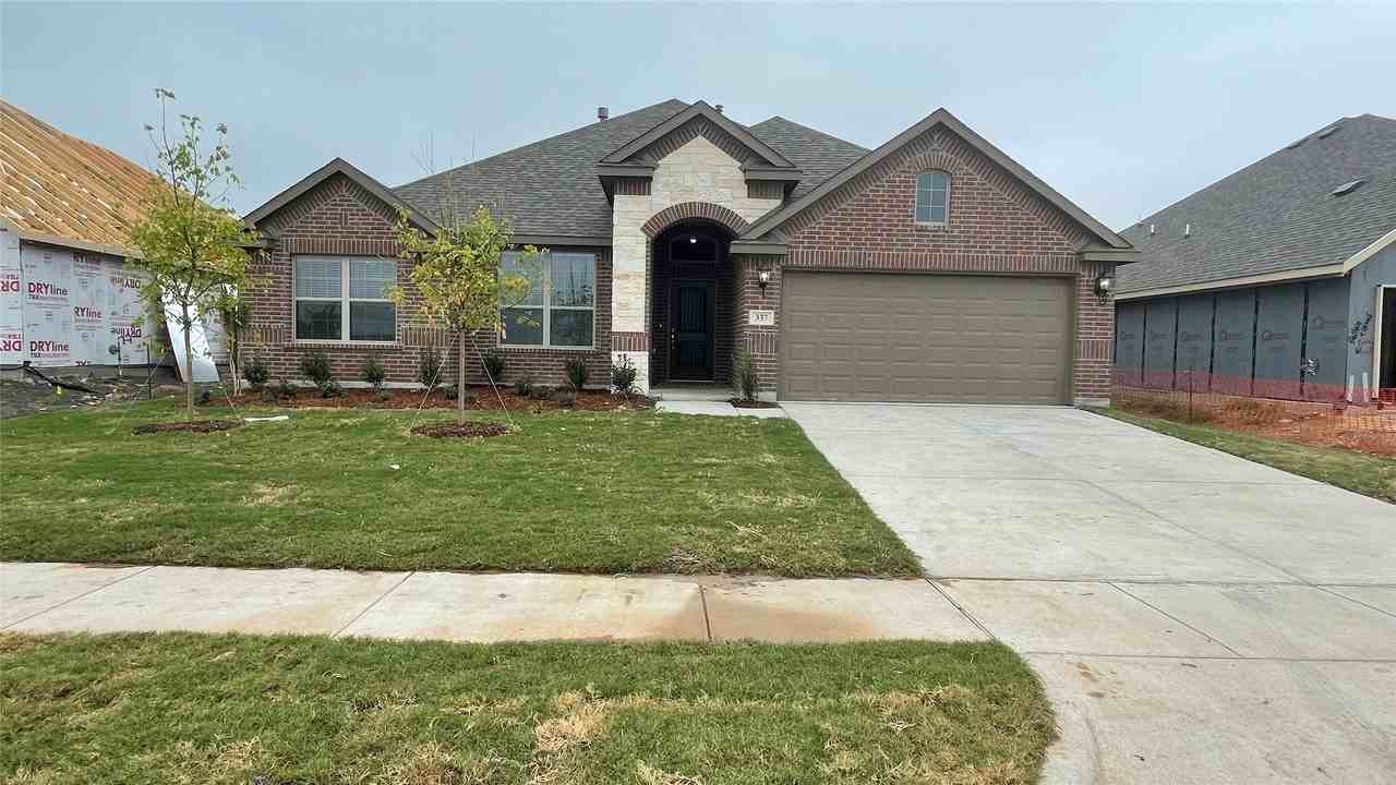 337 Van Buren Dr - Photo 2 of 20