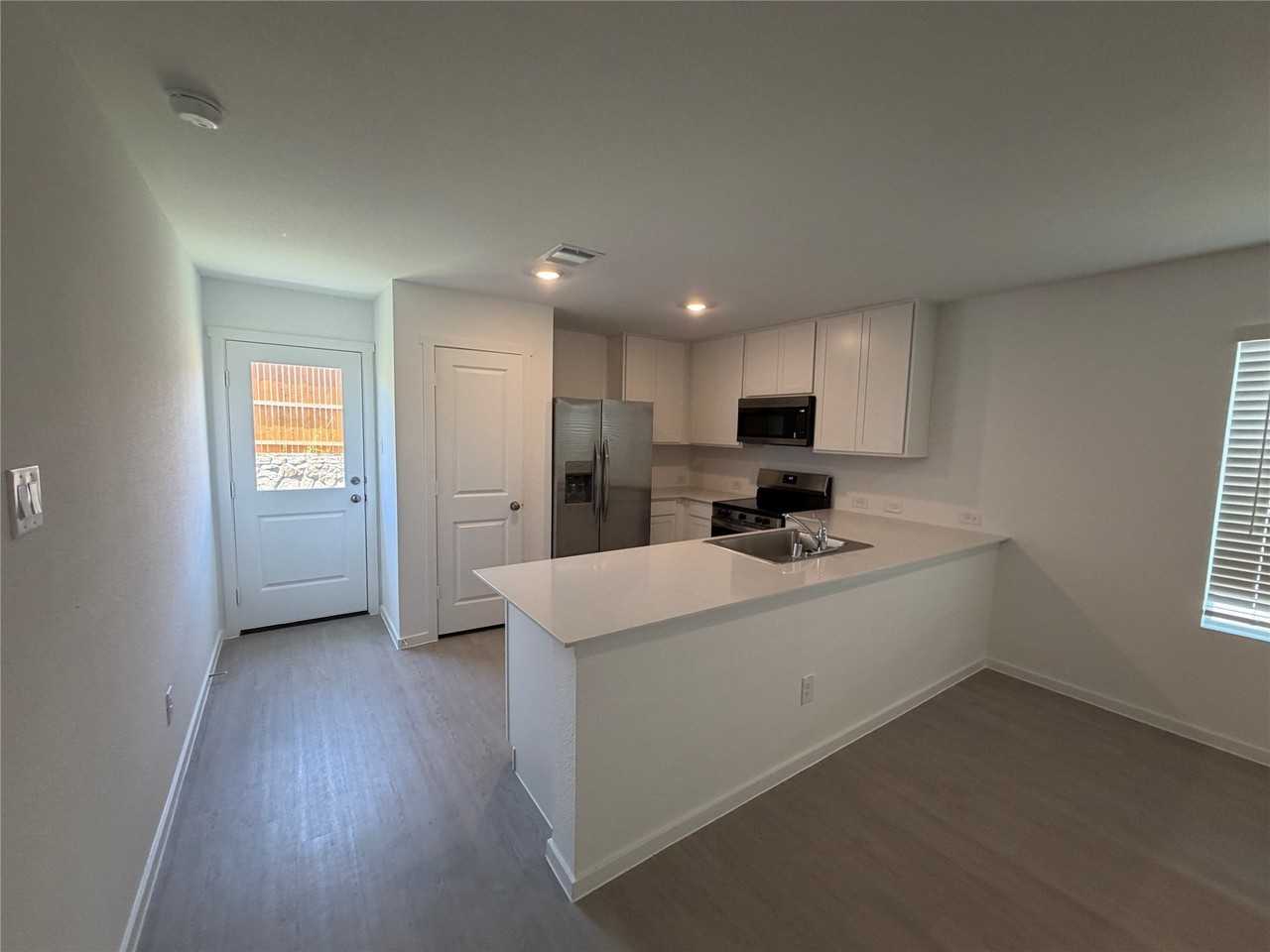 5330 Cinnamon Ln - Photo 5 of 14