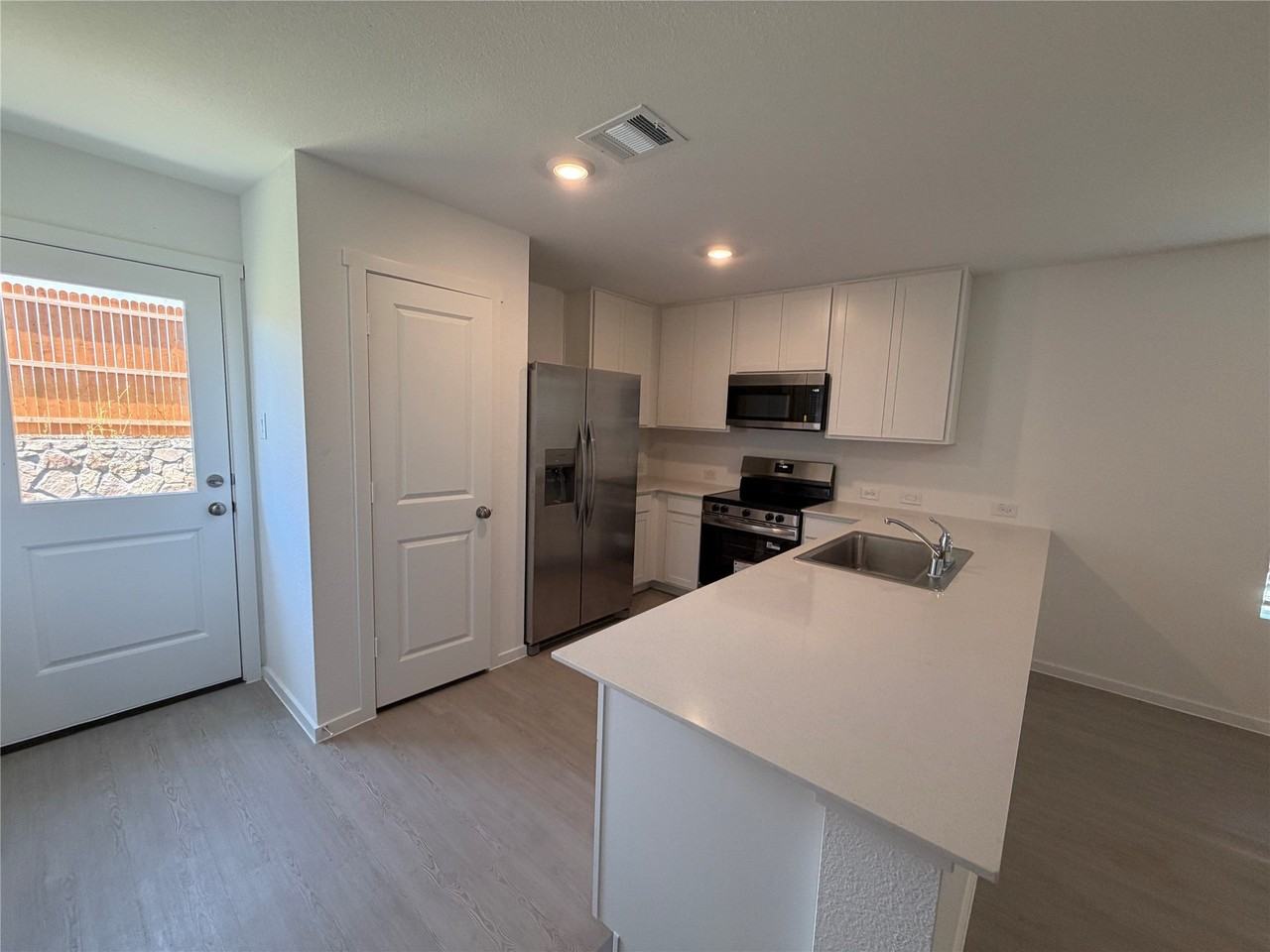 5330 Cinnamon Ln - Photo 6 of 14