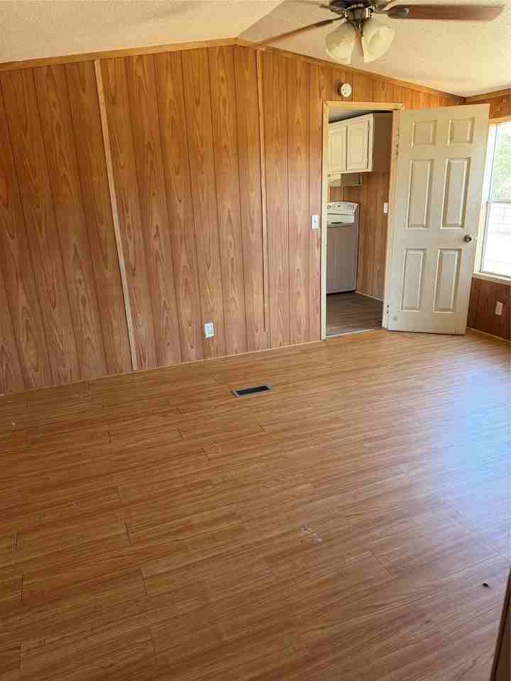128 Rommel Ct - Photo 6 of 15