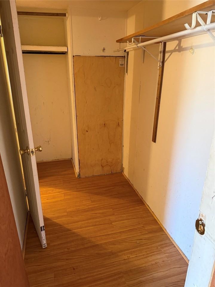 128 Rommel Ct - Photo 7 of 15