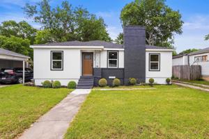featured image of 3216 Sharon St