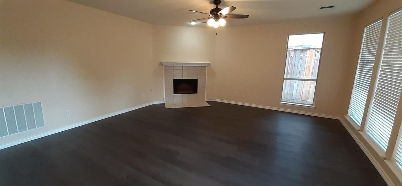 4526 Julian Dr - Photo 2 of 28