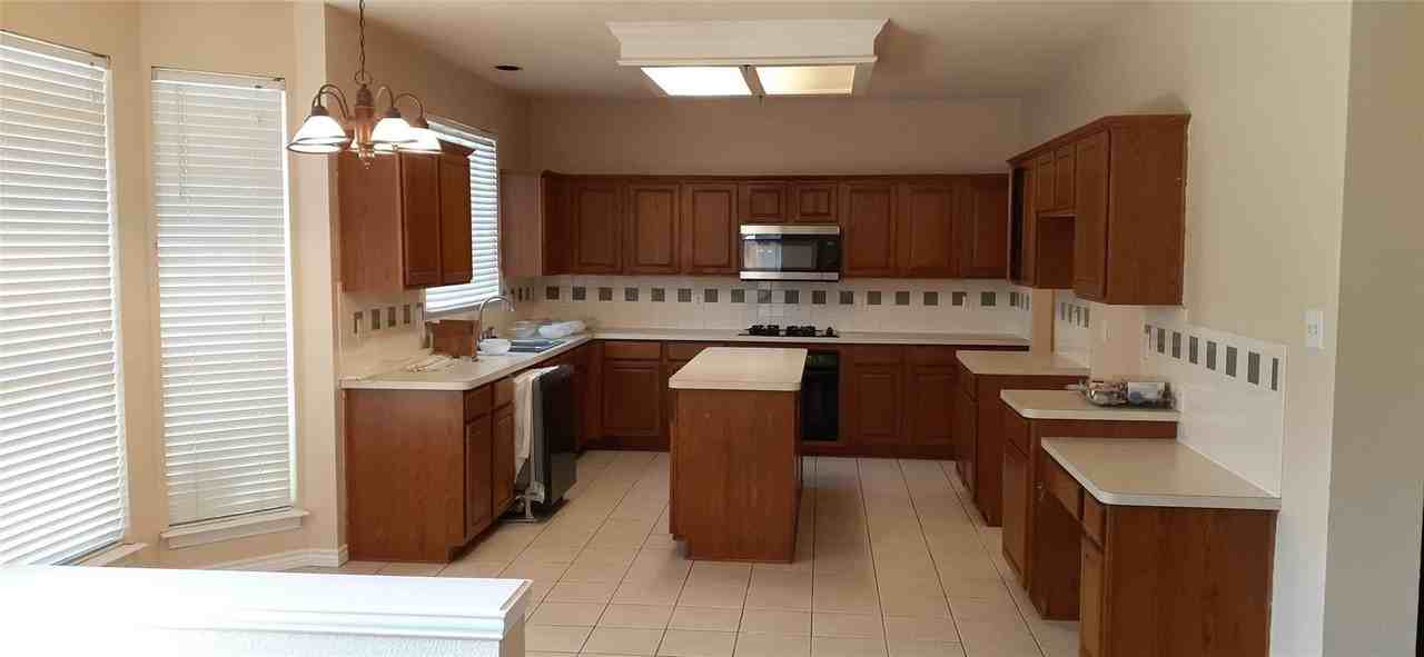 4526 Julian Dr - Photo 5 of 28