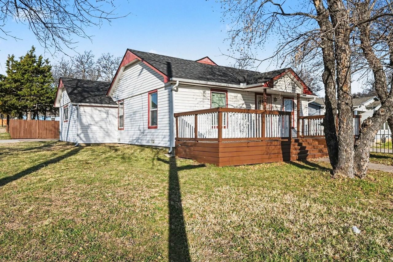 3720 Stanley Ave - Photo 2 of 25