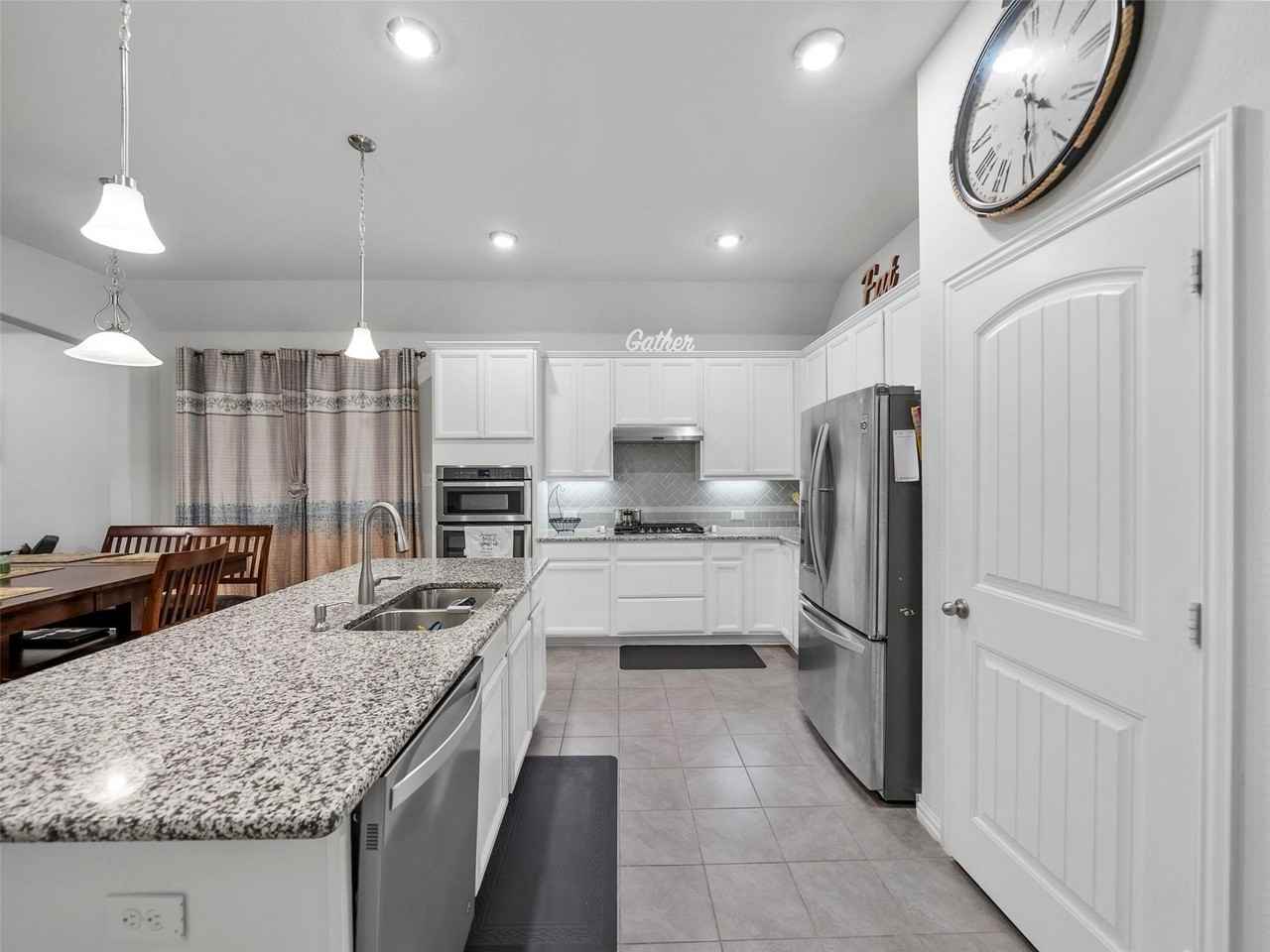 3017 Spring Creek Trl - Photo 6 of 17