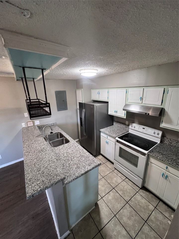 5604 Boca Raton Blvd #151 - Photo 6 of 22