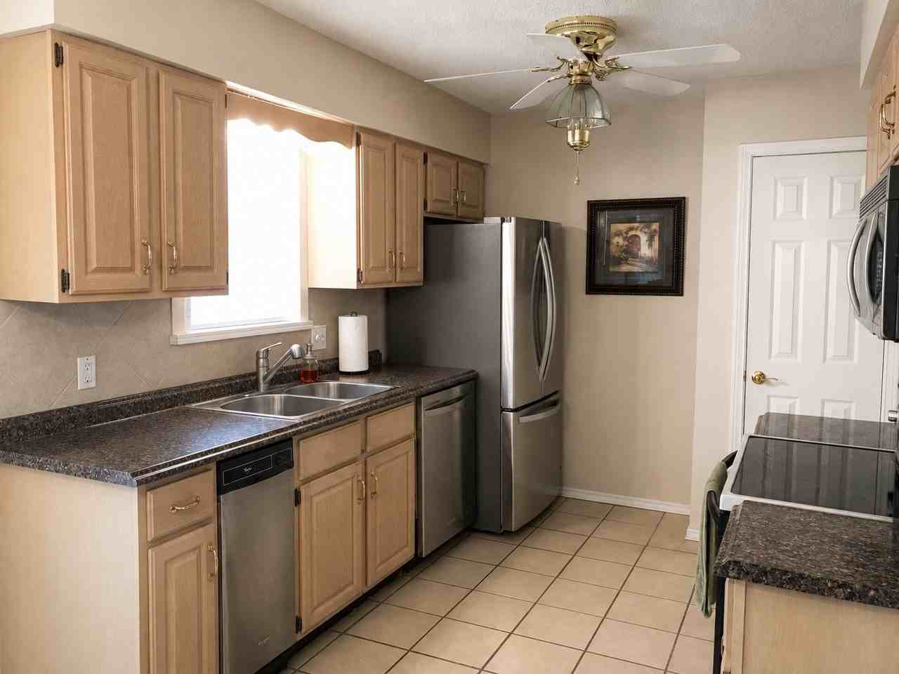 3537 Shady Brook Dr - Photo 4 of 22