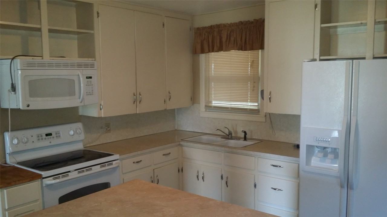 910 Westmoreland St - Photo 6 of 14