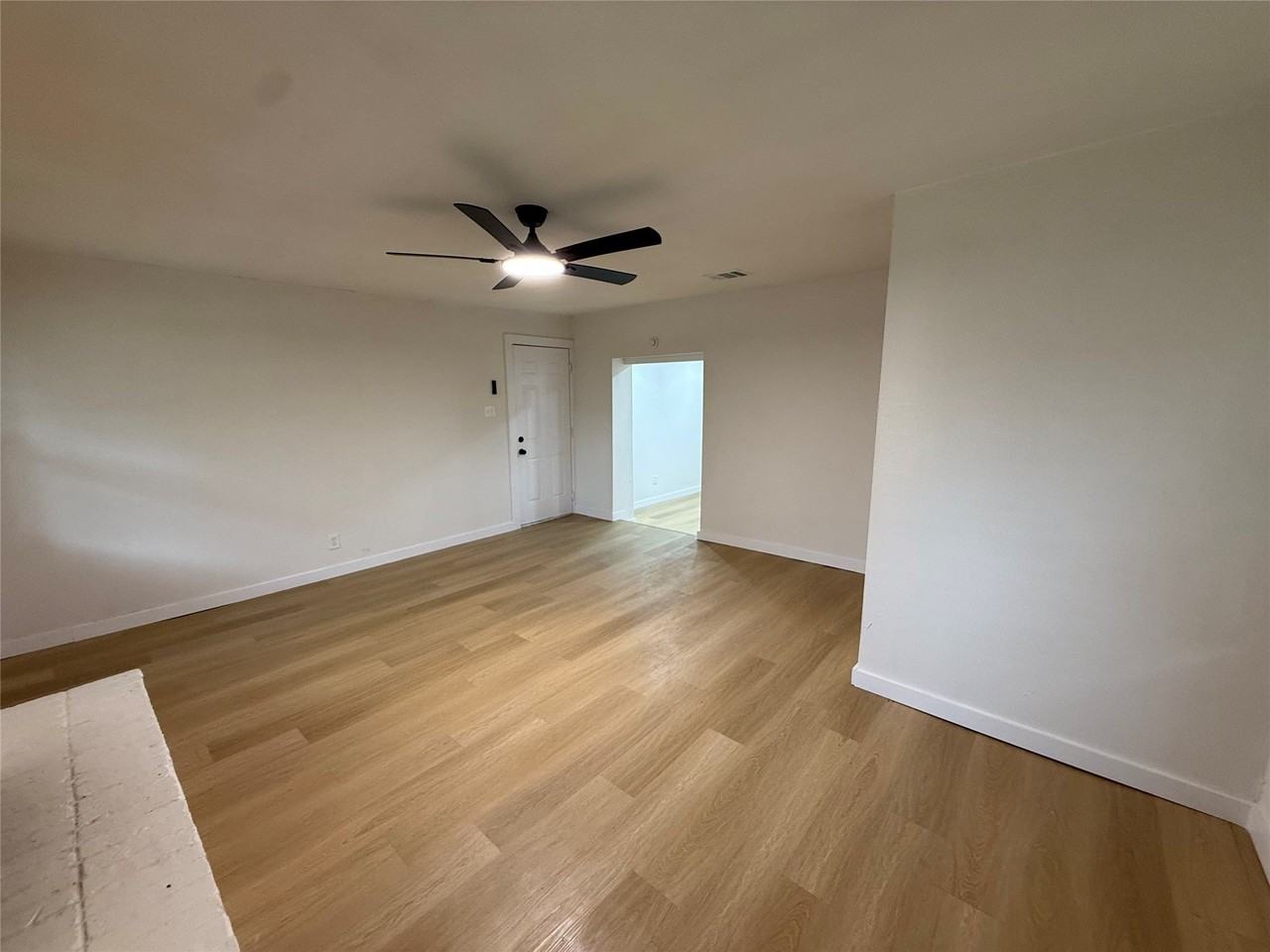 1918 Proctor Dr - Photo 6 of 14