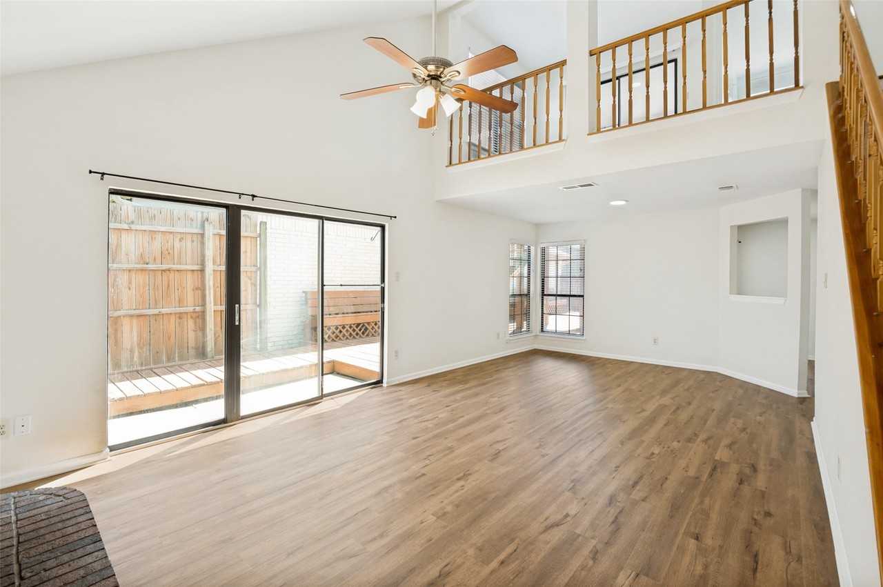 1922 Meadowview Ct - Photo 6 of 25