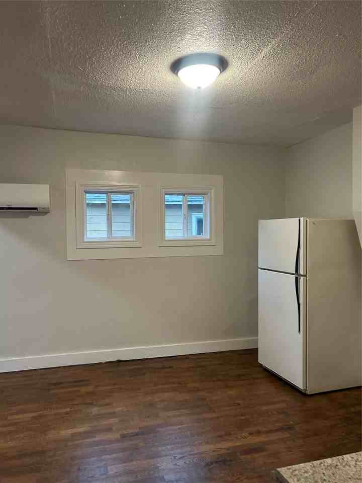 1203 S Lamine Ave #A - Photo 2 of 10