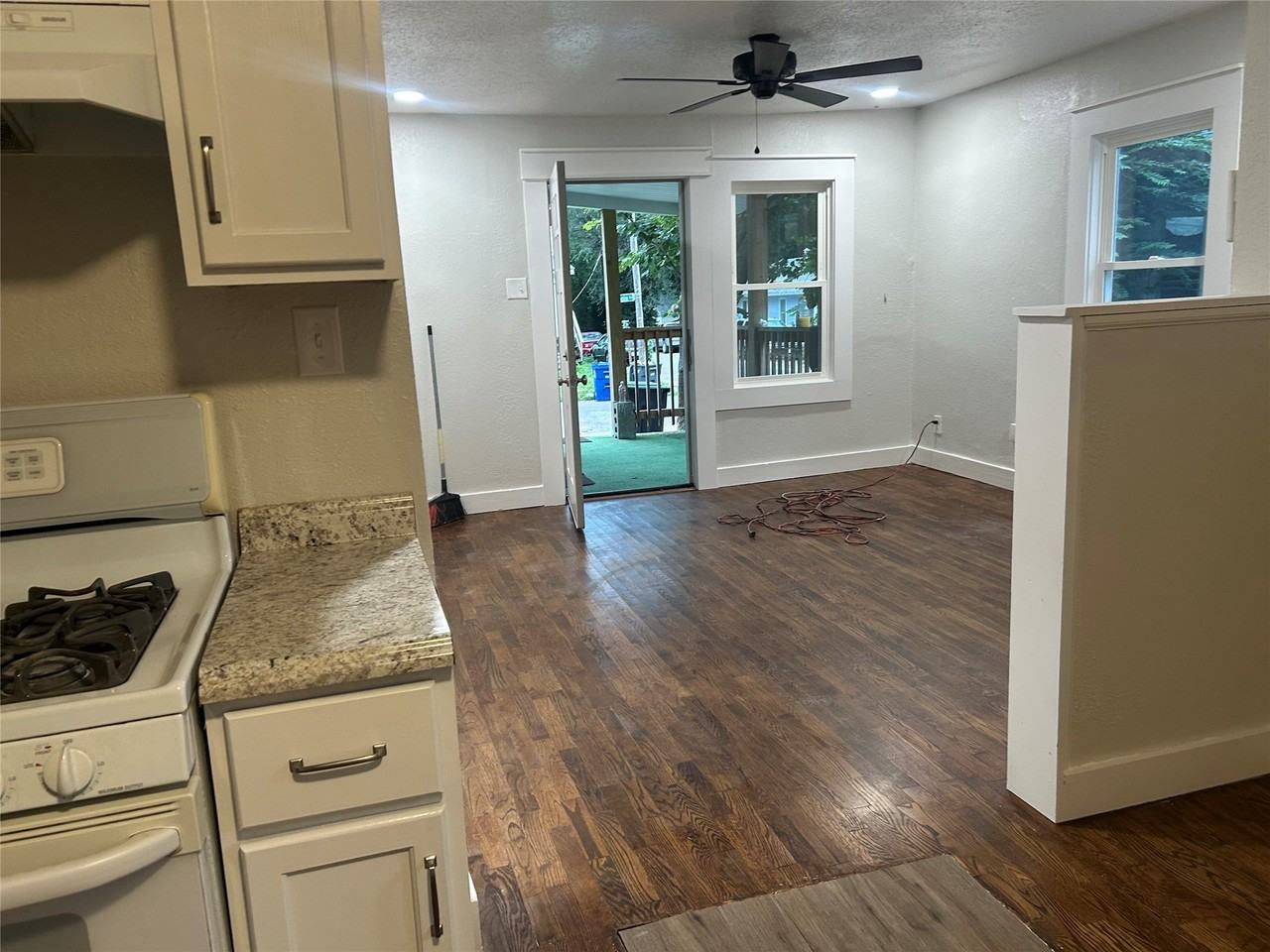 1203 S Lamine Ave #A - Photo 5 of 10