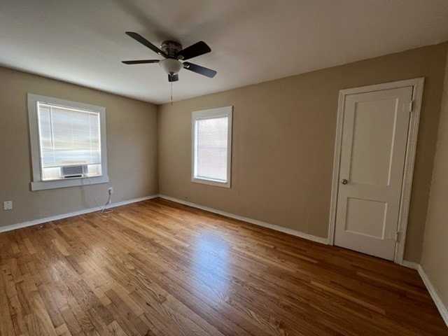1349 Graham St - Photo 4 of 15