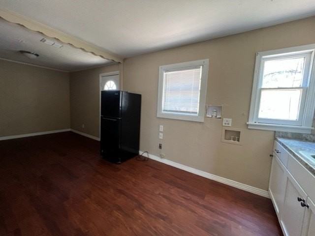 1349 Graham St - Photo 7 of 15