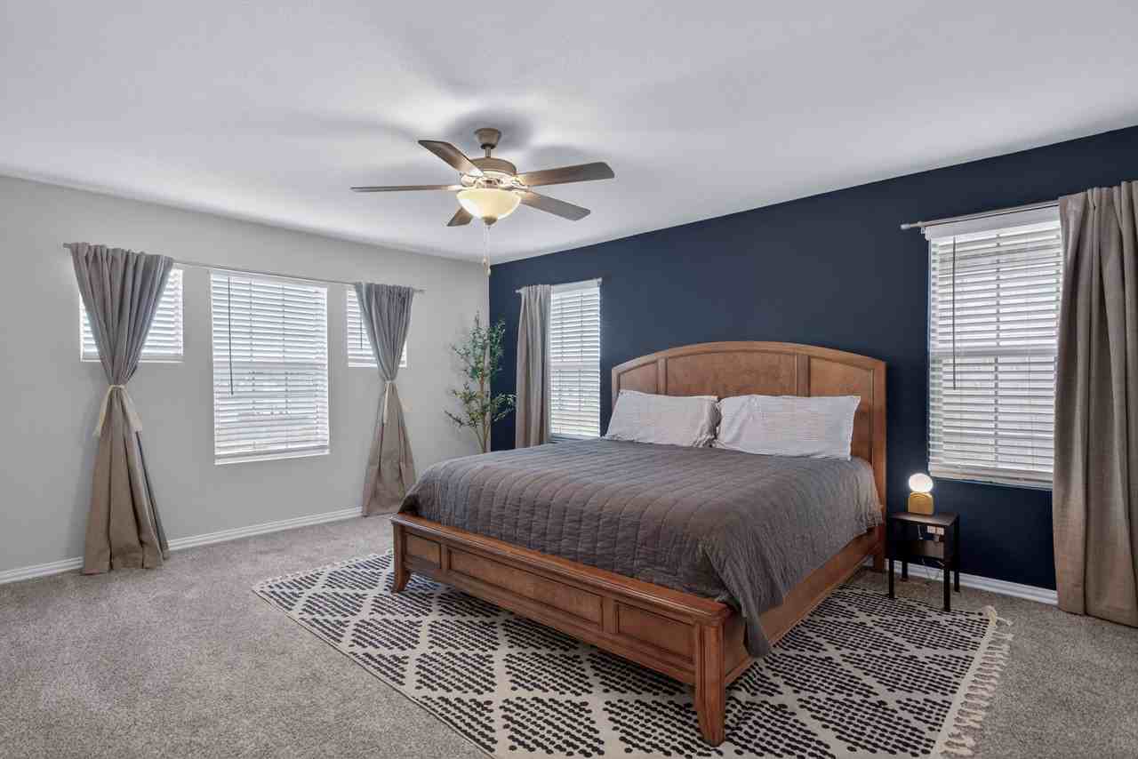 2617 Kings Canyon Mews - Photo 4 of 15