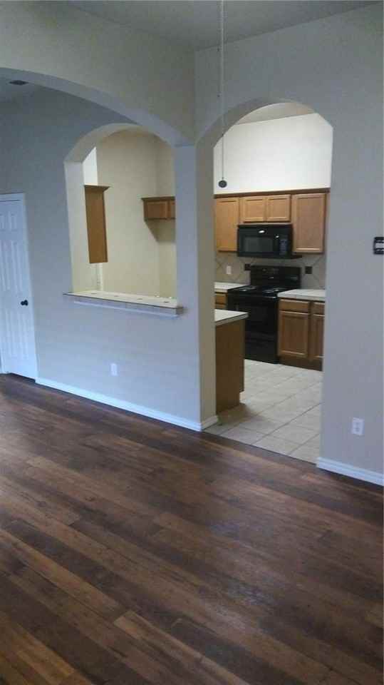 1413 Piedmont Dr - Photo 2 of 7