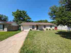 401 Redbud Ln - Photo 1 of 1