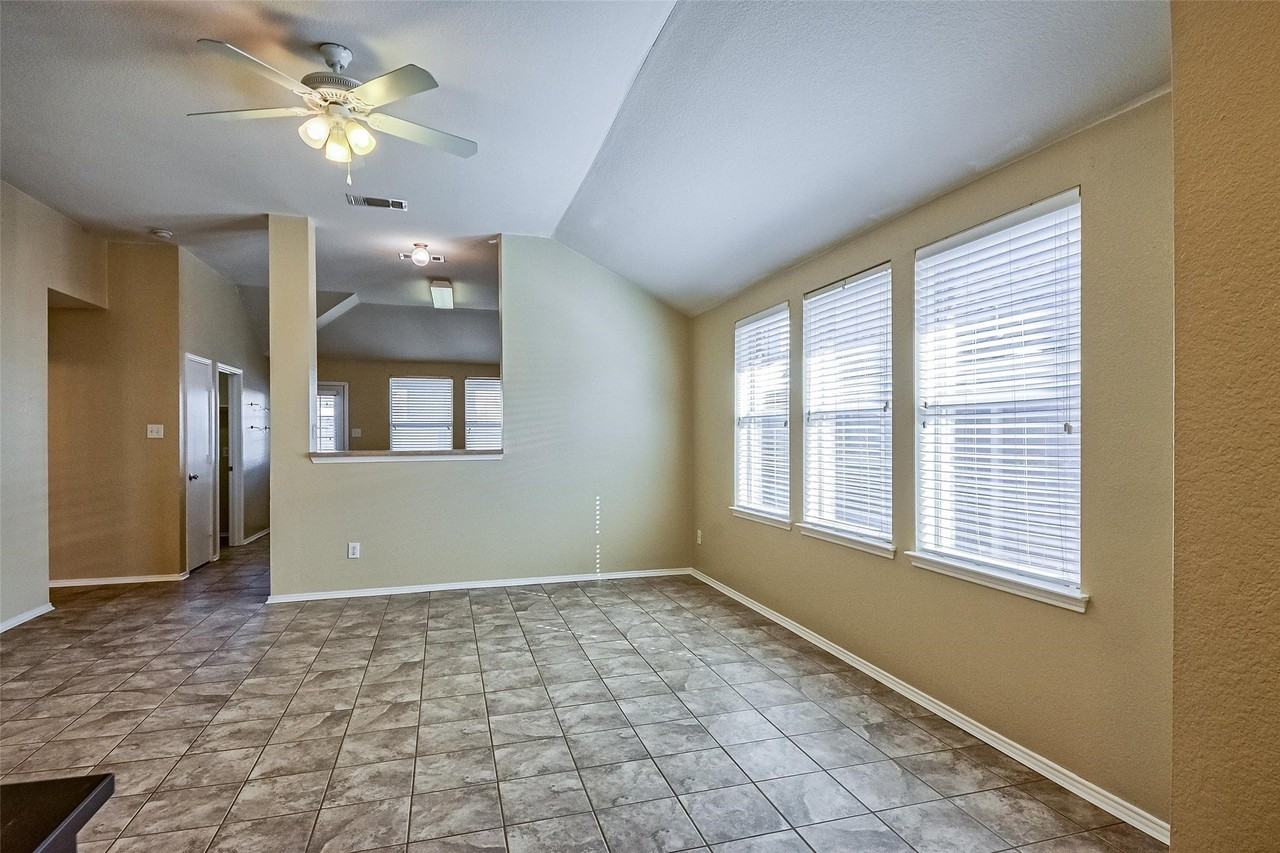 1008 Shearwater Ave - Photo 4 of 26