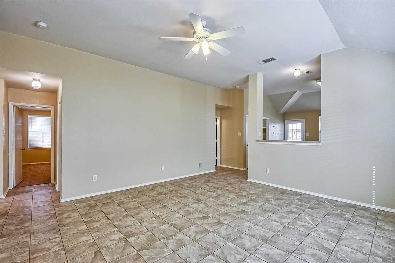 1008 Shearwater Ave - Photo 5 of 26