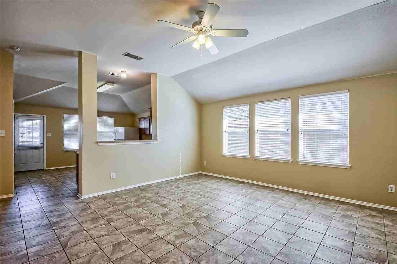 1008 Shearwater Ave - Photo 6 of 26