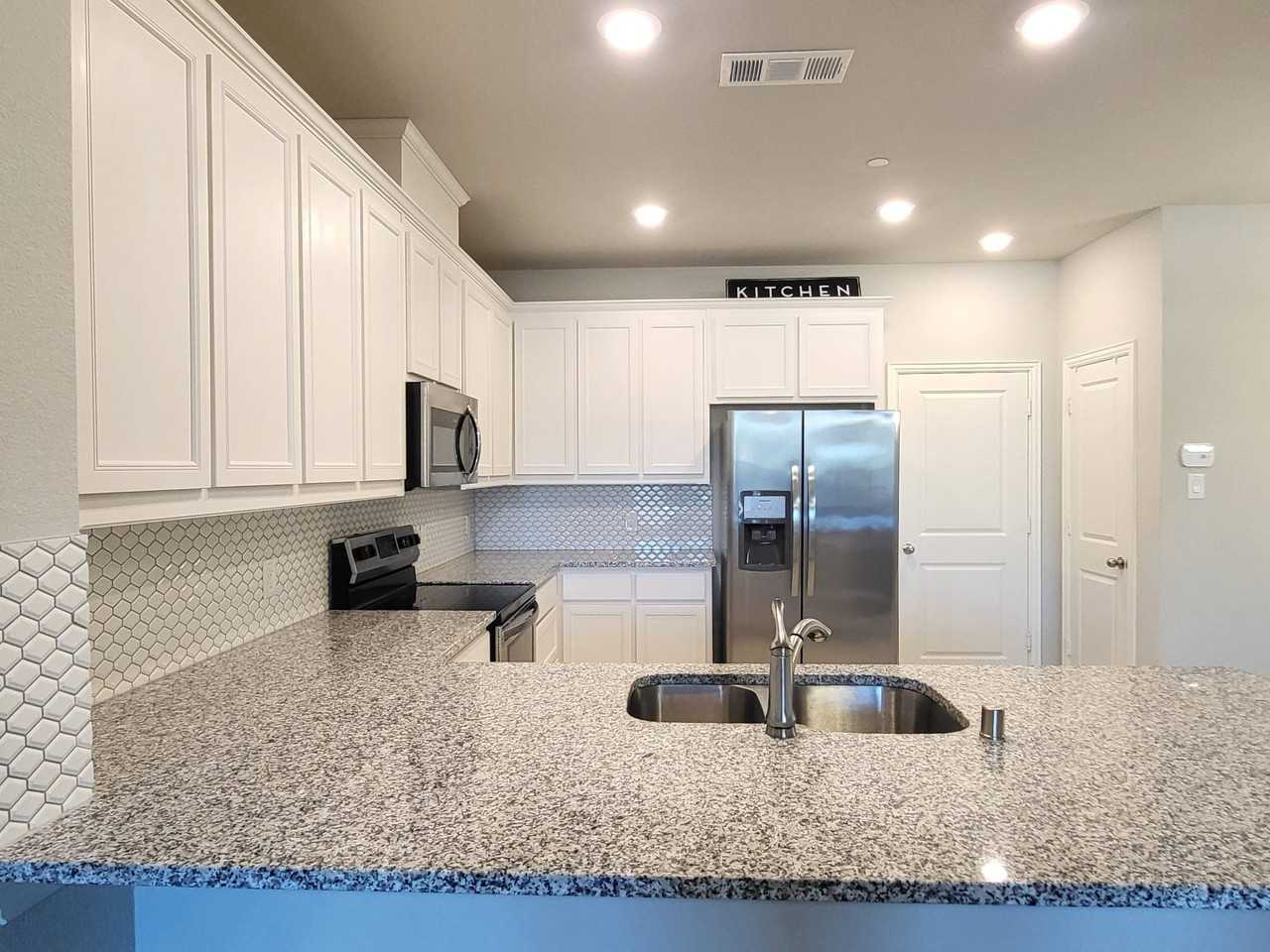 829 Ben Ln - Photo 7 of 24