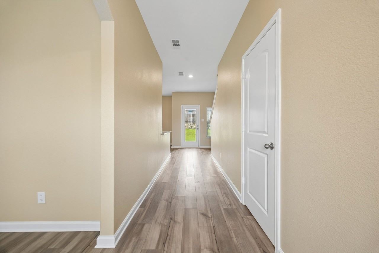 274 Moonstone Way - Photo 3 of 28