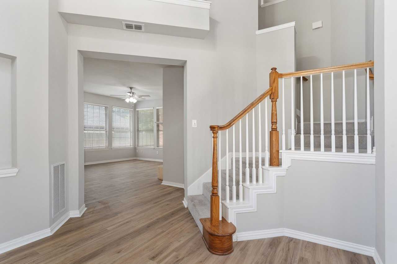 7849 Lake Meredith Way - Photo 3 of 25