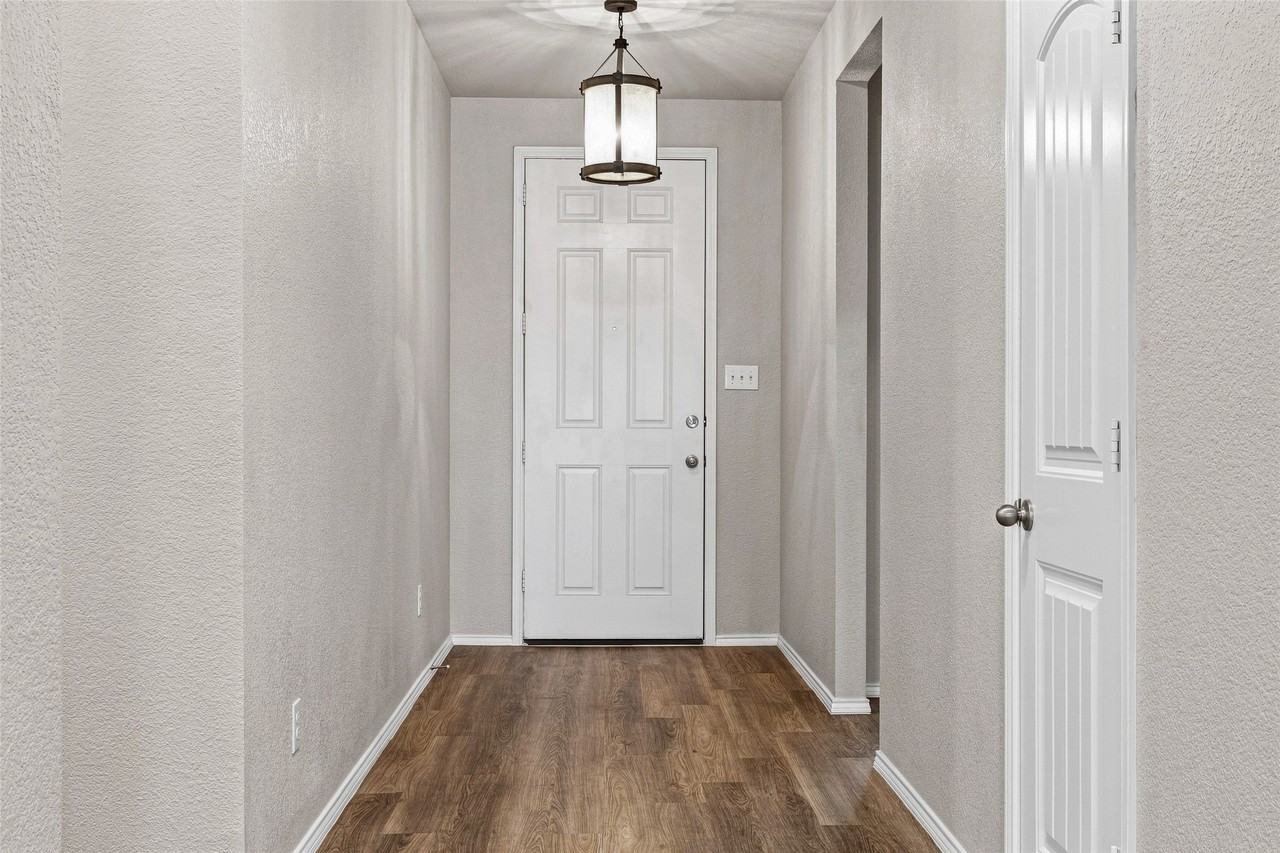 10545 Wild Meadow Way - Photo 5 of 28