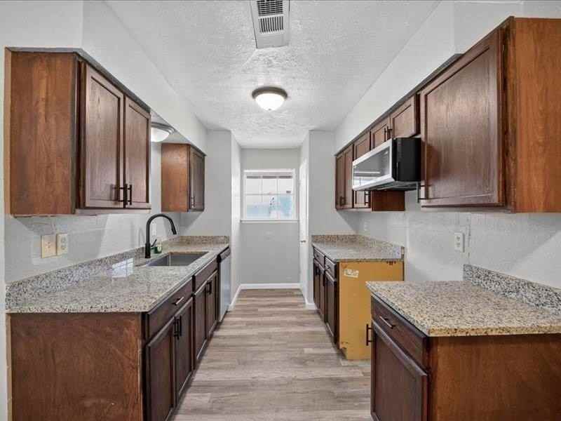 3205 Pacesetter Dr - Photo 2 of 17