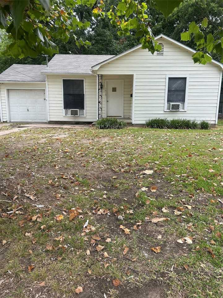 1615 N Highland Ave - Photo 3 of 14