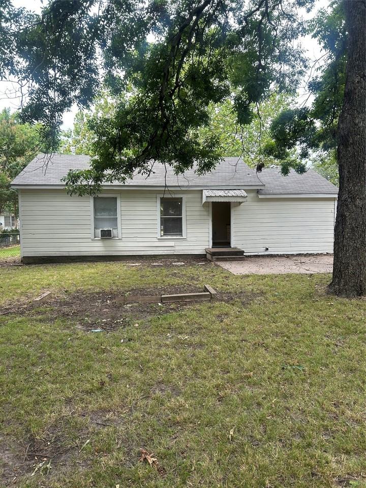 1615 N Highland Ave - Photo 4 of 14