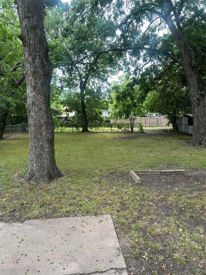 1615 N Highland Ave - Photo 5 of 14