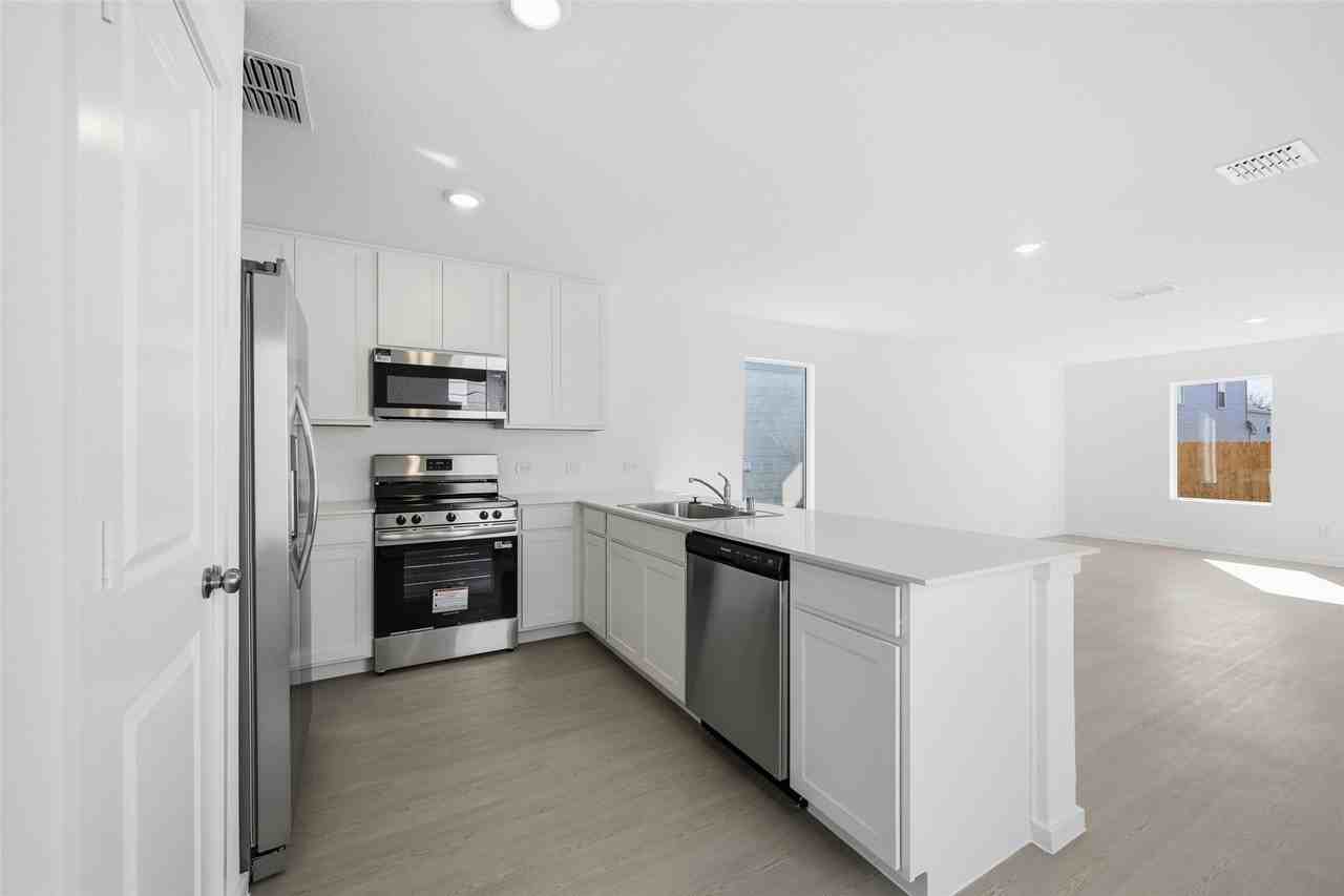 719 Wagtail Dr - Photo 4 of 20